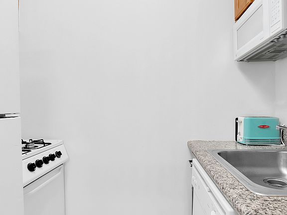 2nd image of 393 E 49th St #4EE
