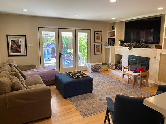 3rd image of 5144 Redstone Dr