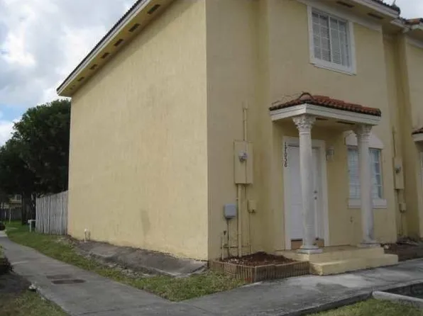 17058 SW 137th Pl, Miami, FL 33177