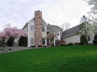 6 Walt Whitman Trl, Morristown, NJ 07960