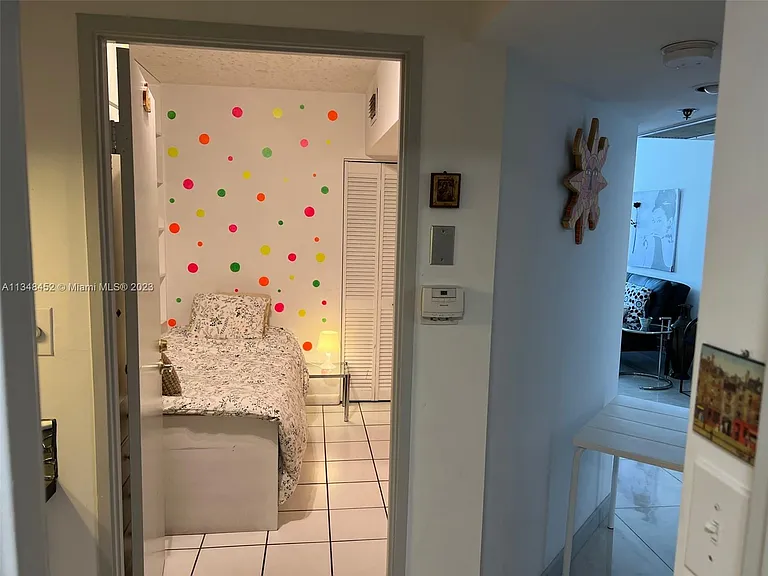100 Lincoln Rd #1007 — Photo 34