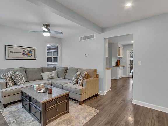 4th image of 5421 Cleveland Dr