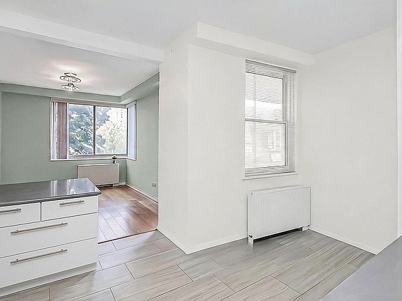 5th image of 3333 Henry Hudson Pkwy APT 2A