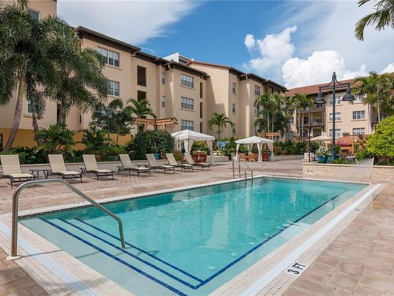 5th image of 100 4th Ave S APT 106