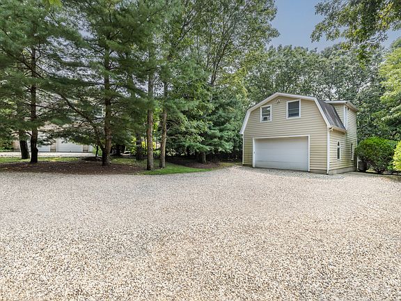 5th image of 9 Woodland Ct