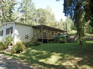 1520 Hillside Dr, Cottage Grove, OR 97424