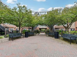 368 Rector St UNIT 421, Perth Amboy, NJ 08861