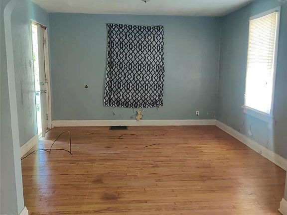 4th image of 430 Georgia Ave