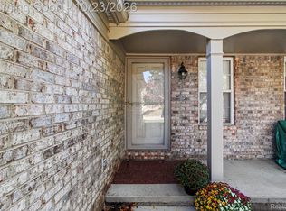 4595 Hunters Cir E, Canton, MI 48188