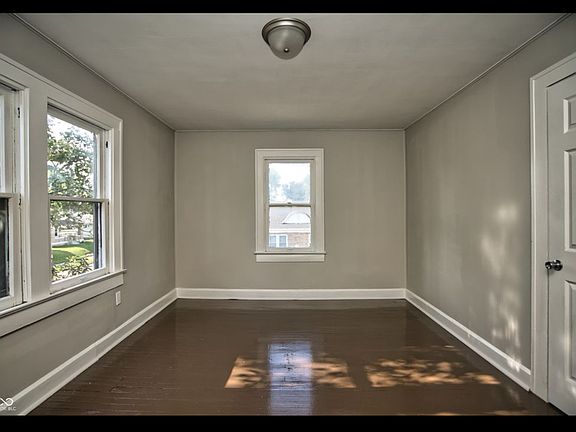 5th image of 904 N Chester Ave