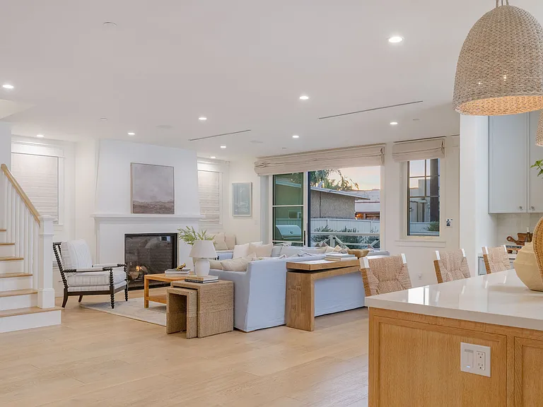 153 Granada Ave — Photo 11