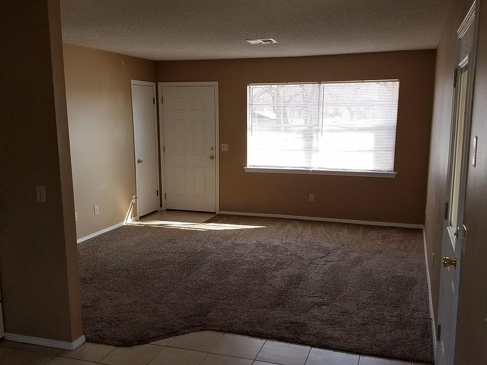 1st image of 639 Archer Ct #1