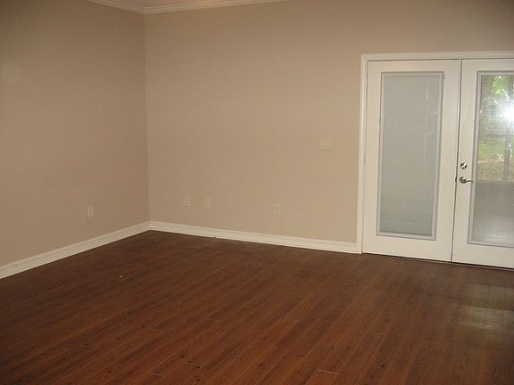 5th image of 1002 E Pine St