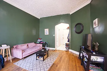 Rented by Rennit Inc.