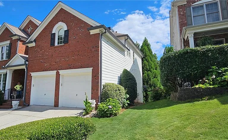 647 Maple Grove Way — Photo 4