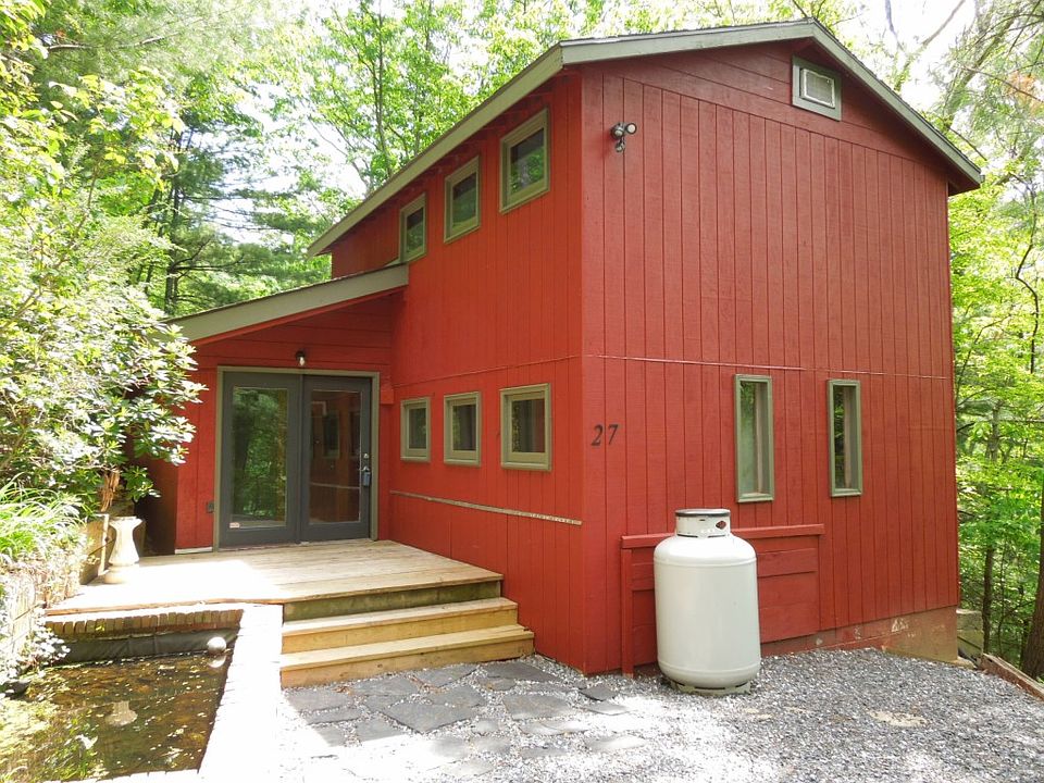 1st image of 27 Lodge Trl