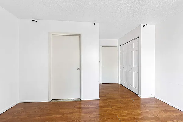 Rented by Compass | media 35