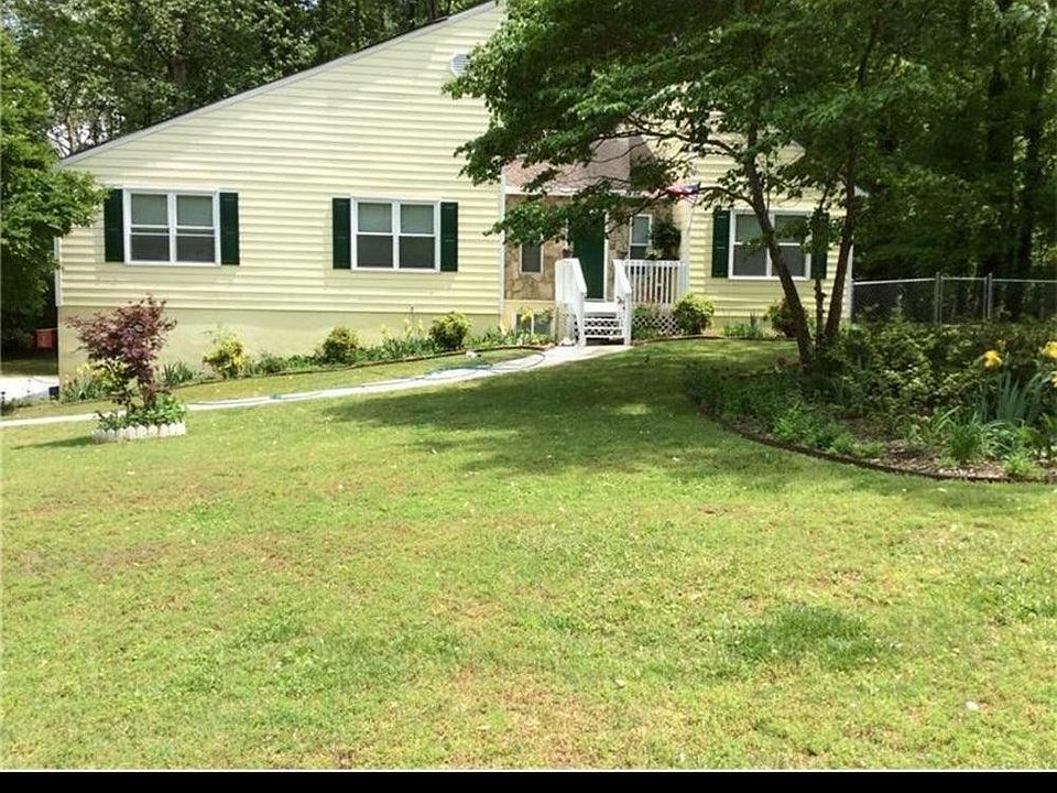 1st image of 4393 Hallbrook Dr