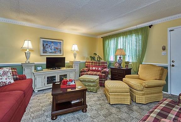 3rd image of 2300 Boulevard C9 Blvd #1
