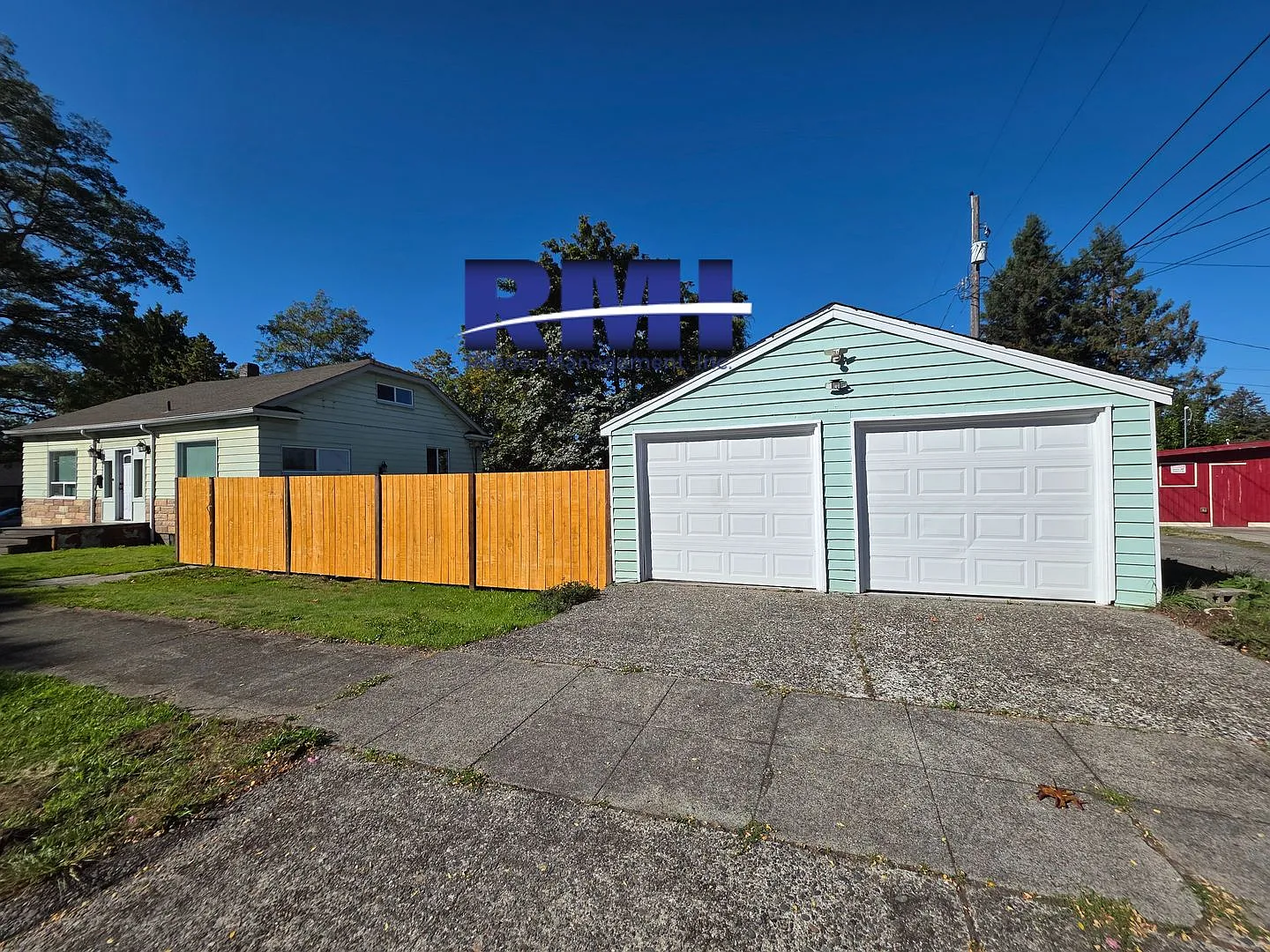 3 Bedroom Gem! — Photo 2