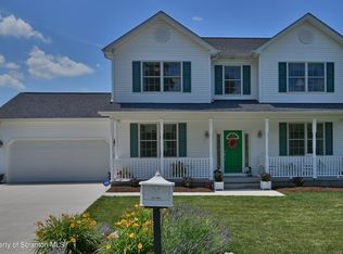 516 Wisteria Dr, Avoca, PA