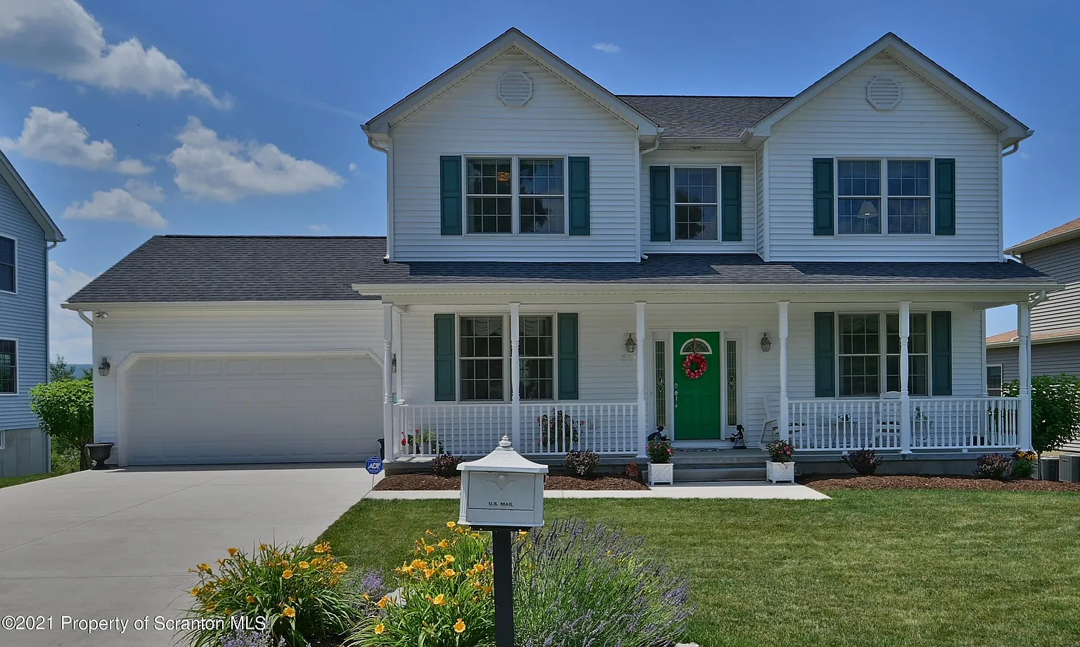 516 Wisteria Dr photo 1