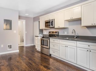 818 27th St #D, Oakland, CA 94607