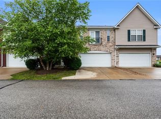 6310 Bishops Pond Ln, Indianapolis, IN 46268