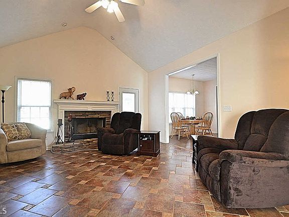 4th image of 209 Belmont Dr