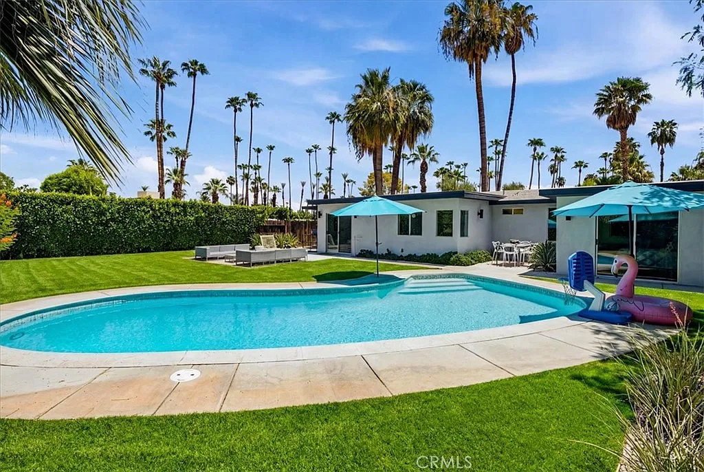 2 bed, 1368 sqft, $4,950 — Photo 3