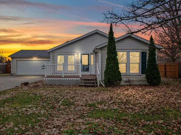 437 Richard St, Quincy, MI 49082
