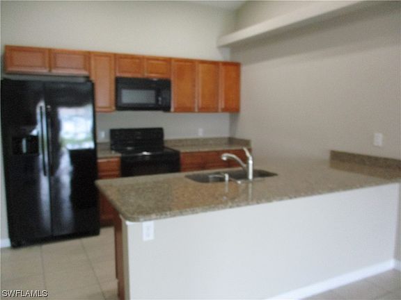 3rd image of 502-506 SE 24th Ave