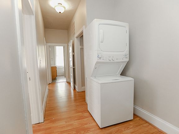 4th image of 1439 Moultrie Ave #1
