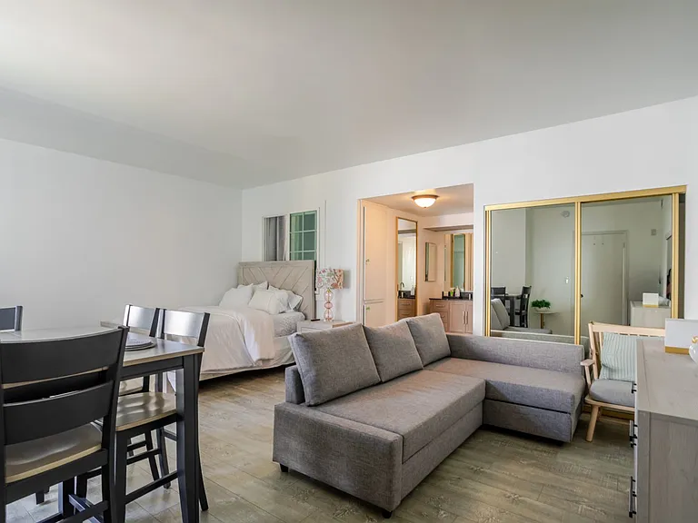 321 S San Vicente Blvd #505 — Photo 16