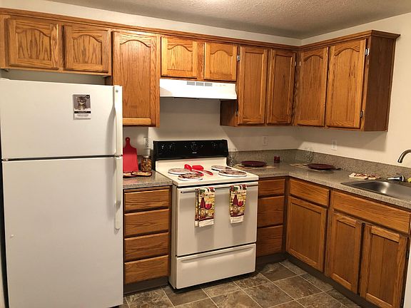 5th image of 547 SE 8th Ave
