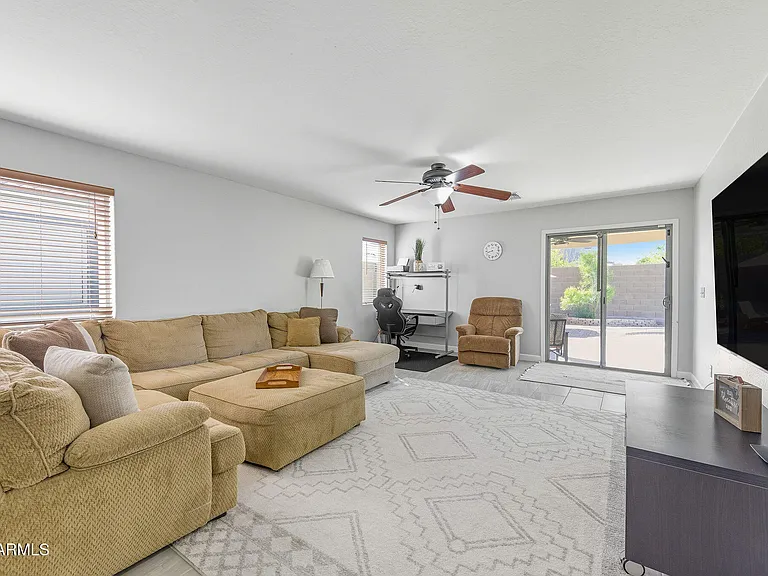 45023 W Miramar Rd — Photo 14