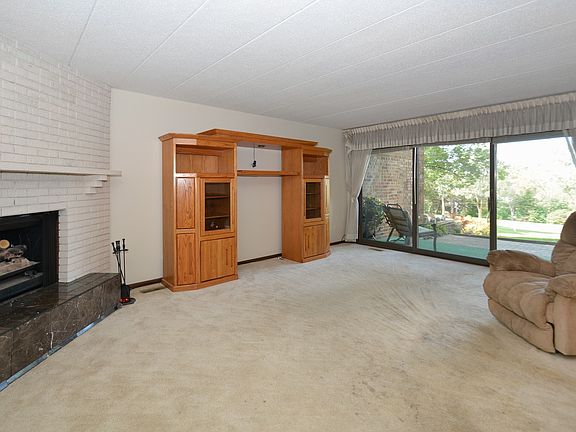 2nd image of 7652 Golf Dr #1A