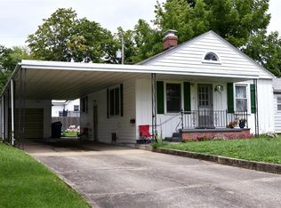 607 E Oak St, Greenville, IL