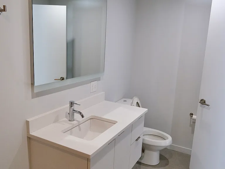 1300 N Ogden St #202 — Photo 20
