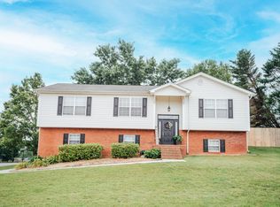 2220 Violette Dr, Soddy Daisy, TN 37379