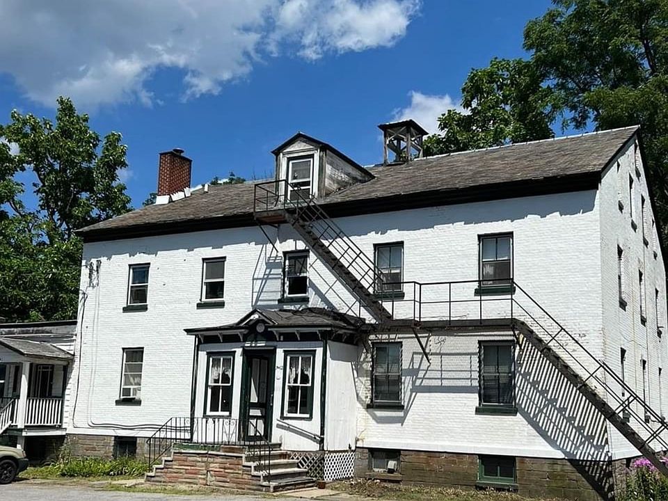 1st image of 900 S Family Dr APT 8