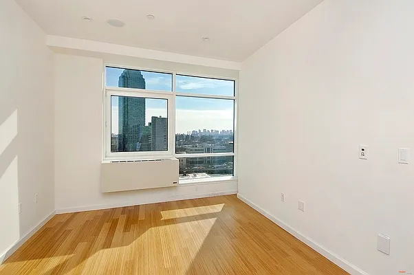 Rented by Modern Spaces | media 2