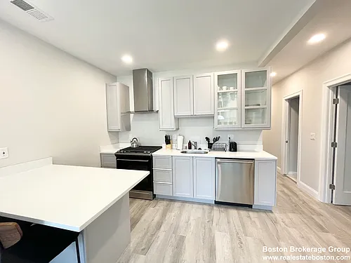 23 Newport St #2 Photo 1