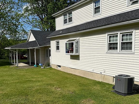 3rd image of 4 Griffin Dr