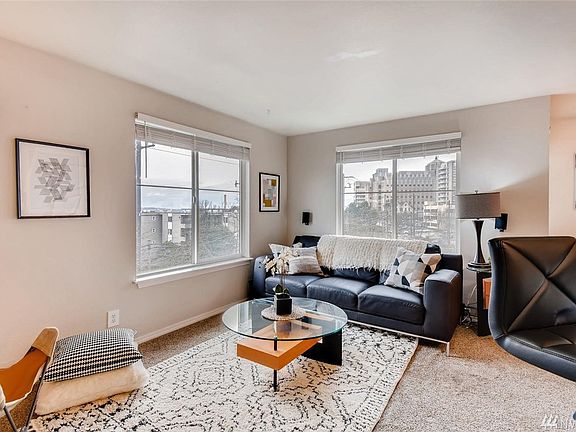 5th image of 300 10th Ave Unit A409