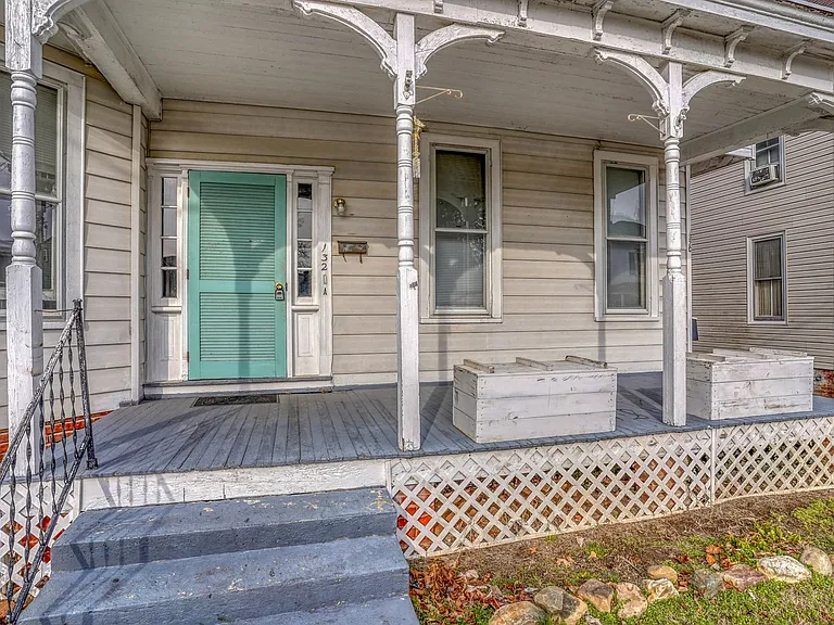 132 W Mount Vernon St — Photo 39