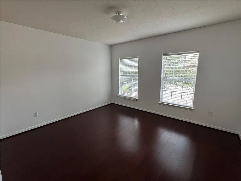 6311 Auburn Terrace Ct — Photo 23