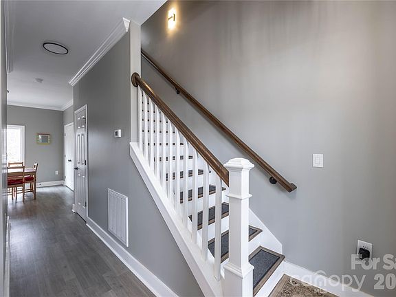 4th image of 245 John Cline Rd