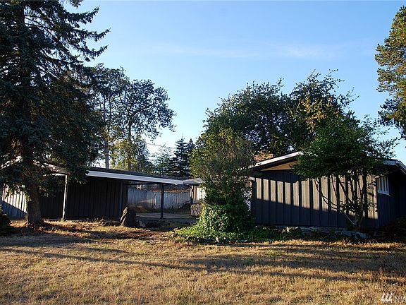 2nd image of 8017 Oakridge Dr SW