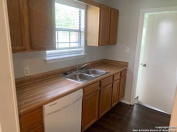 5th image of 4545 Hoeneke St #404
